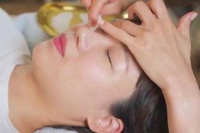 化妆助眠视频,打造晚安妆容，轻松进入梦乡